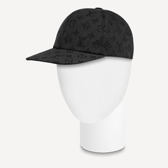 SOLD Louis Vuitton Monogram Essential Cap NWT - Picture 4 of 9
